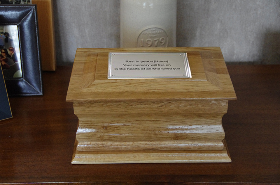 Welland Oak Wooden Ashes Casket - Image 3